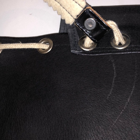 Authentic World famous leather bag - Picture 9 of 9